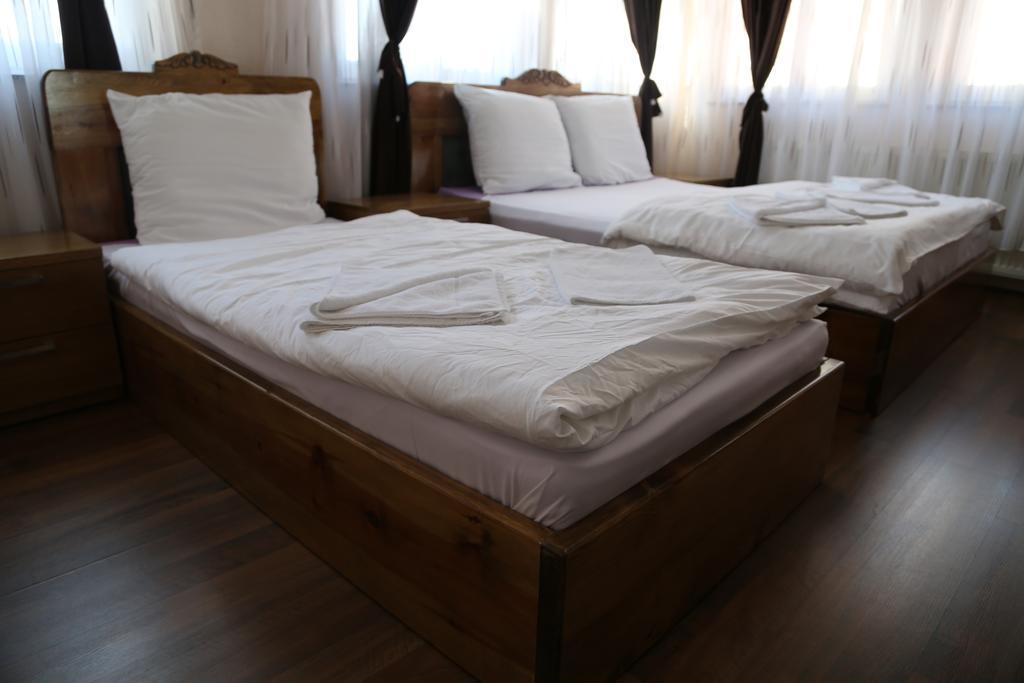 Hotel Antika Prizren Phòng bức ảnh